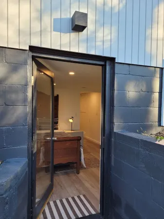 Modern Mid Century, 2 Bedrooms 2 Baths in West End with Parking