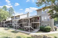 Cozy 1-bedroom apartment with WiFi, gym & TONS of amenities! Here in Chapel Hill