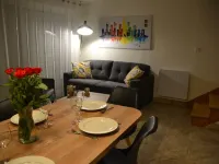 Nice apartment with terrace in the center Hotels in Landerneau