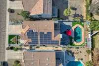 New! Modern house w/ Pool 🎉🄿🄰🅁🅃🅈🎈 and free EV charge. Hotels near T-Mobile