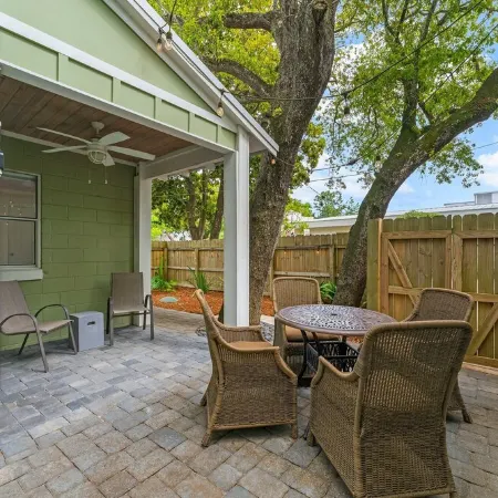 Classic Seagrove Cottage One Block from 30A Beach Access