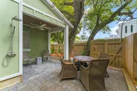 Classic Seagrove Cottage One Block from 30A Beach Access