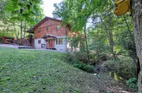 Private - Spacious- Creek Lined Cabin
