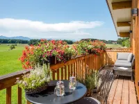 Fantastic "Hochgern" vacation apartment on the Fasanenhöhe horse farm Hotels in Chieming
