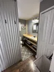 Cabin located on private homestead, with fun activities and beautiful views