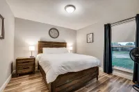 Two Game Rooms with Hot Tub