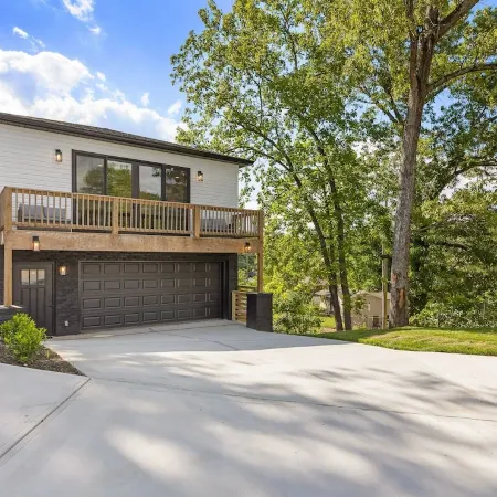 Mountain View House minutes from Downtown Chattanooga, TN. Cul-de-sac location!