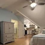 Quiet coastal retreat, minutes from Ocean City, MD, full kitchen.