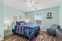 The Sea Turtle, Family and Dog Friendly, Cargo Lift, Crystal Beach TX Ocean View