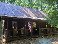 Cozy Cabin at The Reserve near Fairystone State Park Hôtels à : Comte de Patrick