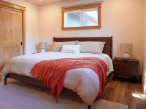 Winthrop Trailside Getaway 2 - A cozy trailside retreat in the Methow Valley. Hotels in Winthrop