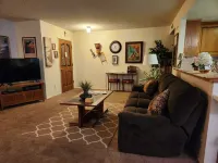 Peaceful weekend getaway 1 block from the river Hotels in Kernville