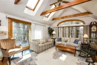 Close to Beaches, Bay Sunsets, Whale Watches, Cape Playhouse, Kid Fun, Fine Food