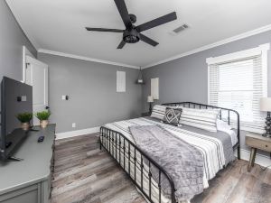 The Cartridge House - Sleeps 16 - Kings Island, Great Wolf, Spooky Nook & More