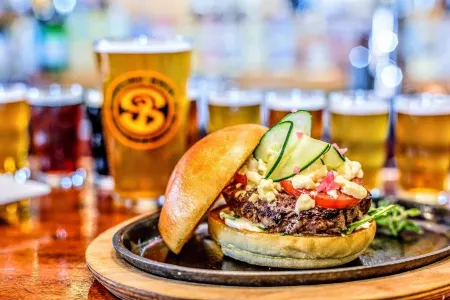 Big Family House 5 Minutes from Lake Michigan/Blue Chip Casino/Brewery/Wineries!