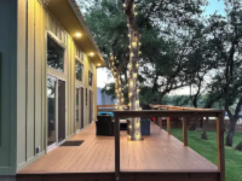 Newly Built Lakefront Getaway! Your Perfect Escape Awaits You @ Deer Creek Cabin Hotels in Stephens County