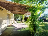 Escattou : with swimming pool, private garden in a quiet area