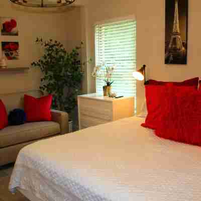 Southern Elegance Gateway - 3 Bedroom Vacation Home in Wonderful McDonough, Ga Rooms