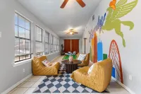 4bd Near Airport & Downtown - Volleyball - Games