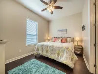 Newly Painted, Luxe 4/4,  Steps to Beach, Fenced, Dog Friendly with Hot Tub