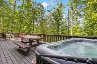 Minutes to Nada Tunnel + Natural Bridge SP / Views - Hot Tub - Firepit