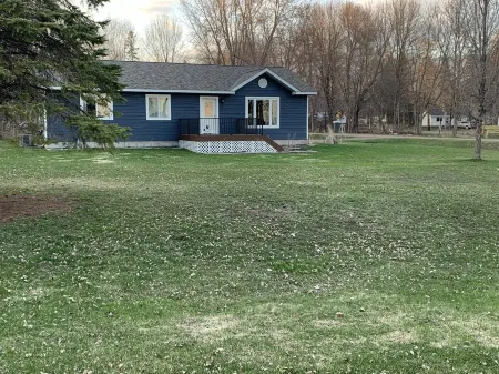 Mille Lacs Lake Cabin, perfect, convenient  location for all outdoor activities!