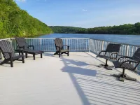 Beautiful waterfront lodge, private dock and breath taking views of Smith Mt.