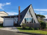 A frame vacation house newport beach access hot tub