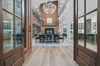 Hot Tub, Fire pit, Games, Crystals, Hiking & More-Lake Ouachita's Luxury Retreat