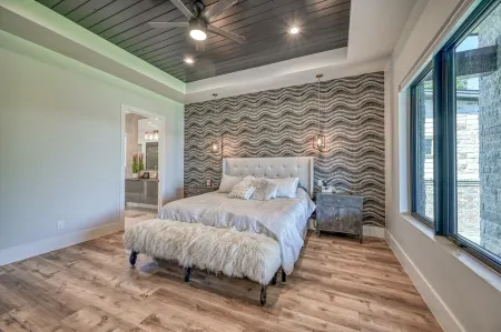 BEST ARM OF THE LAKE!  6 BR/5 1/2 BA, SLEEPS 14, POOL/SPA, COVERED DOCK W LIFT