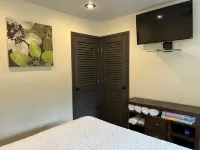 Jungle view bedroom with private entrance,outdoor private Bali style bathroom
