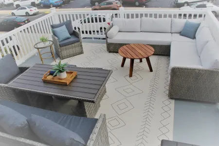 Newly Furnished Open Air Home, Steps to the Beach