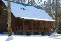 Beautiful Cozy Cabin Nestled in the Sautee Valley