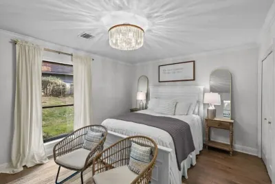 Cross Lake Cove 슈리브포트 공항 주변 호텔