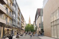 CONCHA CITY CENTER, FREE PARKING! Top location. Air Conditioning !