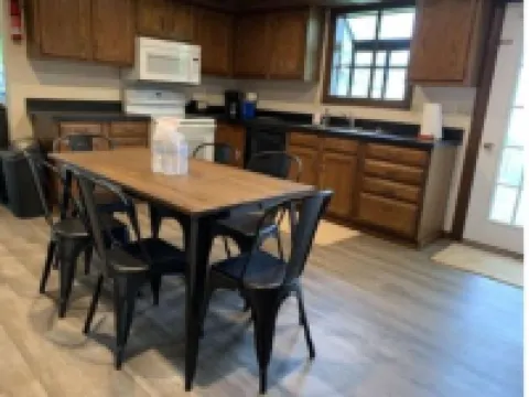 Apple Valley Lake, Pool and Beaches! Guest Passes available for a fee! Hotels in Howard Township