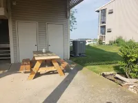 Clean, beautiful condo by Lake Erie! Perfect getaway for a family of four.