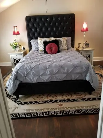 The Mayor's Suite-Historic Downtown-Columbus, Indiana Отели в г. Колумбус