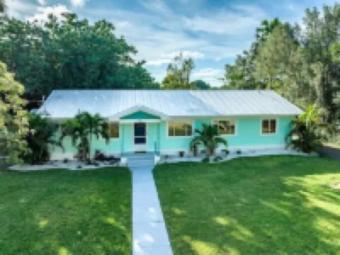 Kokomo - Near Ami Beaches, Private Heated Pool, Spa, 2 Kings, 5 Bdrm, Game Room