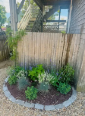 Walking-distance to town, shops, restaurants & ferry!