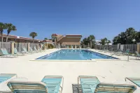 The Beach Pad~5 Min Walk to Beach~Pool-Boat Access - Swimmingpools