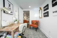 Industrial St. Loft on the square