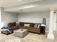 HUGE Private Full Basement Apartment Hotel a Ferguson Township