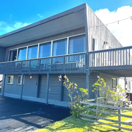 Charming Private Home - Walk to DT and the Beach!