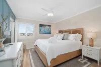 Top Floor; Top Shelf! Views of Sound & Sea! Fully renovated luxe condo!