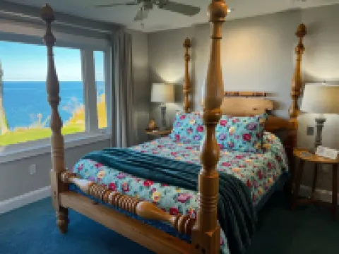 Dreamy Lake House - Erie, PA