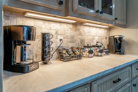 New Hot Springs Lakehouse with Double Stall Dock & Boat for Rent!