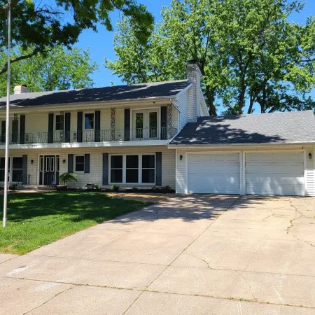 Executive Rental - 4 bed, 4 bath fully furnished home W/L2 EV Charging Station