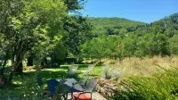 Quercy cottage, contemporary charm, great comfort, garden with natural swimming pool