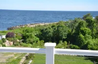 Featured on HGTV's Beach Hunters Hotel a Rockport